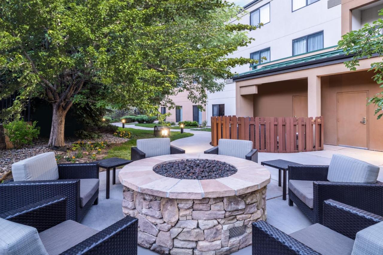 Hotel Courtyard By Marriott Colorado Springs South Exterior foto